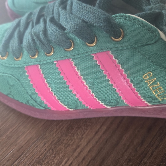 Pre owned.  No box .Adidas x Gucci Gazelle Green Sneakers. Size 9 MAN - Picture 3 of 10
